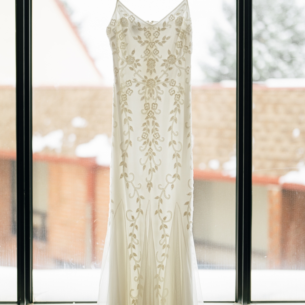 Fitted Soft White Floral Beaded Sheath Wedding Dress DB Studio Size 12 with Veil